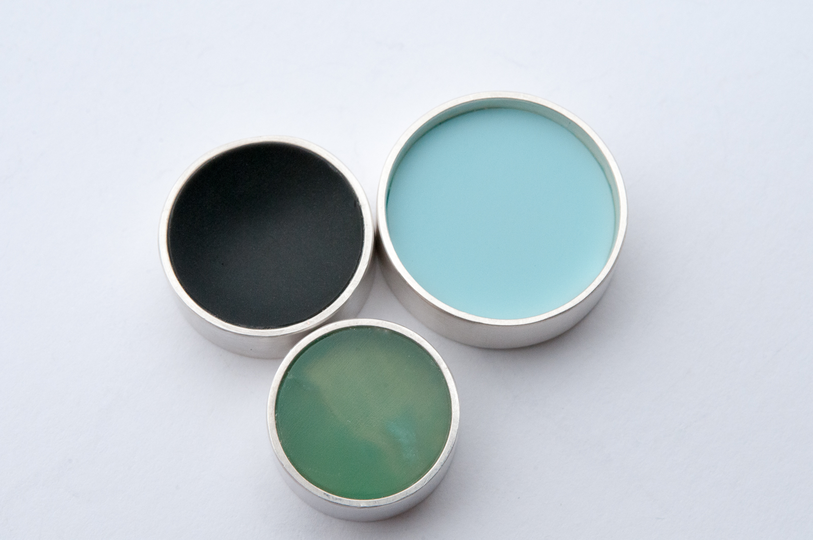 Magnet / Silber · Corian· 18mm / Silber · Corian · 15mm / Silber · Stein · 13mm Punkt für Punkt